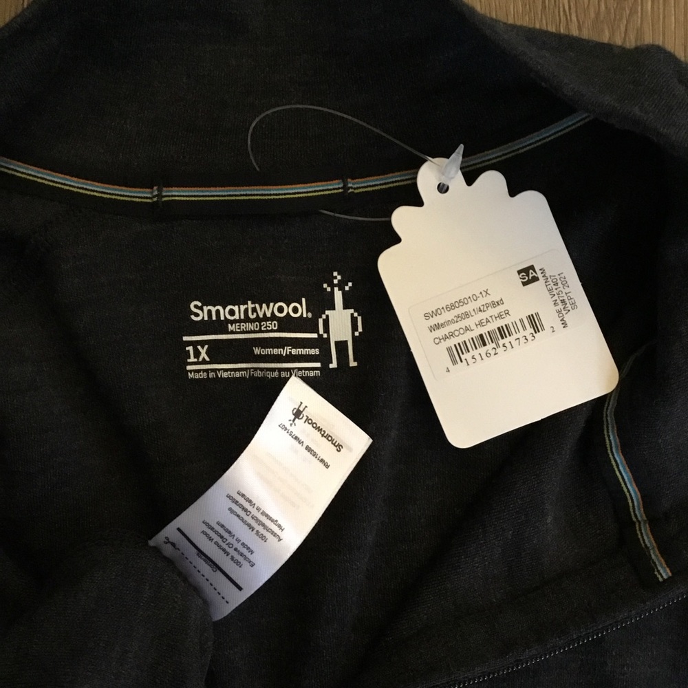 Smartwool Merino 250 1/4 Zip in Charcoal Heather - Picture 3 of 5